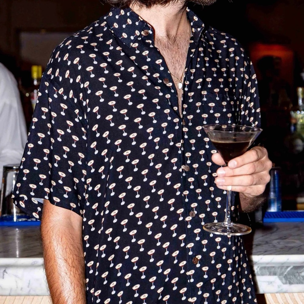 Kenny Flowers “the buzz around town” martini‎ print Shirt M